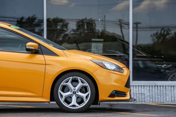 Used 2013 FORD FOCUS ST ST