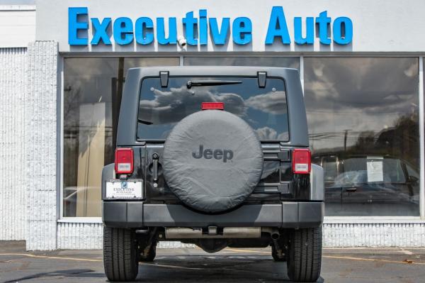 Used 2018 JEEP WRANGLER UNLIMI SPORT