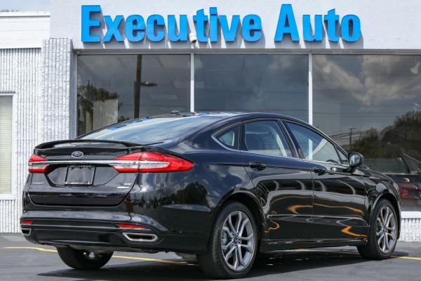 Used 2017 FORD FUSION SE SE