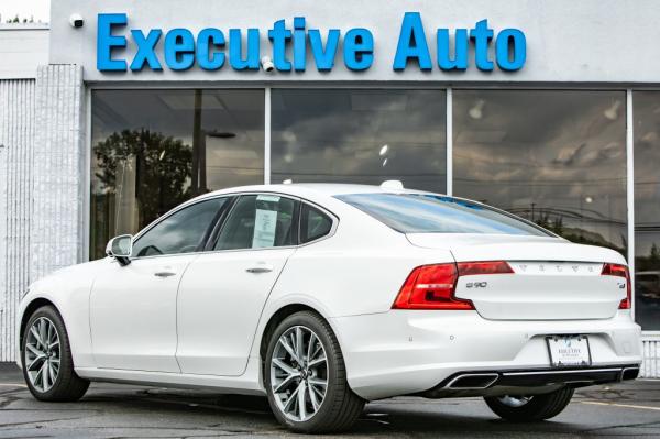 Used 2017 VOLVO S90 T6 MOMENTUM