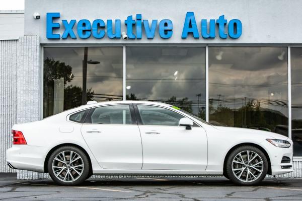 Used 2017 VOLVO S90 T6 MOMENTUM