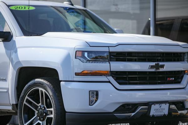 Used 2017 CHEVROLET SILVERADO 1500 LT