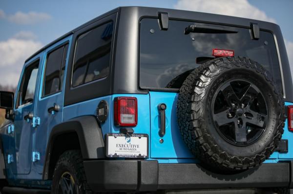 Used 2017 JEEP WRANGLER UNLIMI SPORT