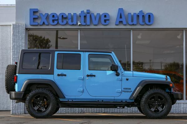 Used 2017 JEEP WRANGLER UNLIMI SPORT