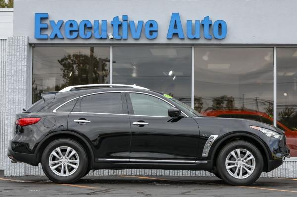 Used 2017 INFINITI QX70