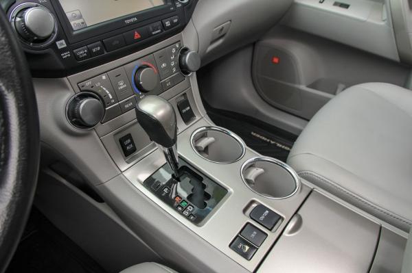 Used 2012 Toyota HIGHLANDER SE BASE