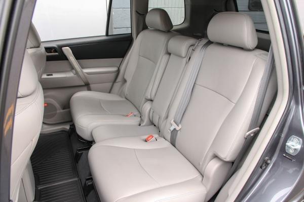 Used 2012 Toyota HIGHLANDER SE BASE