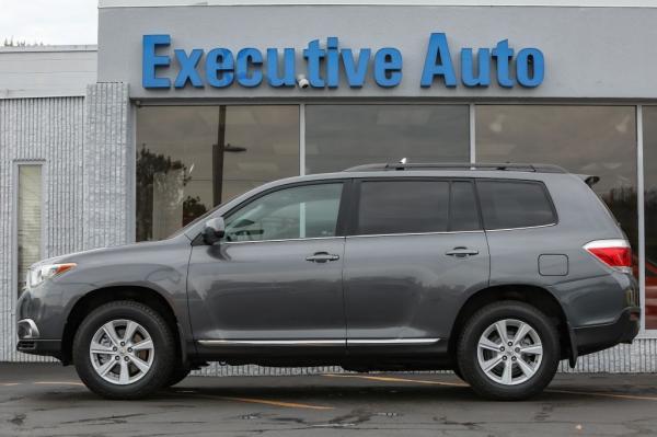 Used 2012 Toyota HIGHLANDER SE BASE