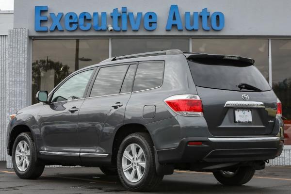 Used 2012 Toyota HIGHLANDER SE BASE