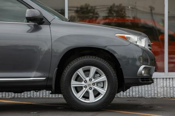 Used 2012 Toyota HIGHLANDER SE BASE