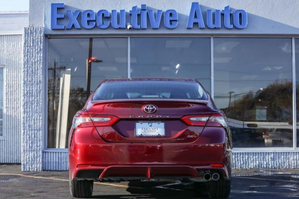 Used 2018 Toyota CAMRY SE SE