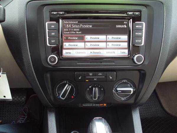 Used 2012 VOLKSWAGEN JETTA SE SE