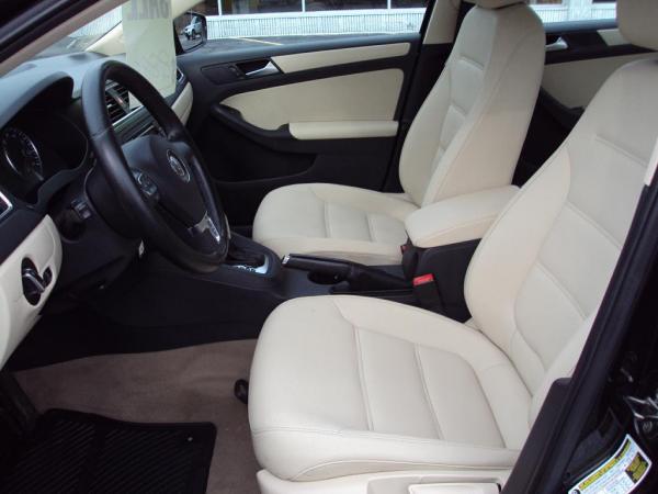 Used 2012 VOLKSWAGEN JETTA SE SE