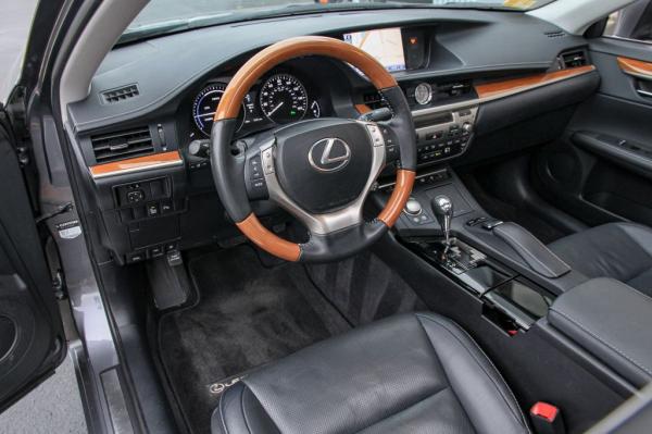 Used 2013 LEXUS ES 300H 300H