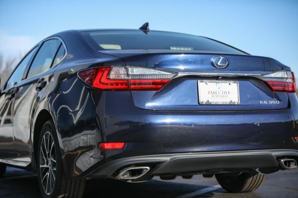 Used 2017 LEXUS ES350 350