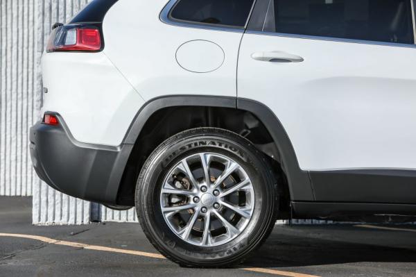 Used 2019 JEEP CHEROKEE LATITU LATITUDE PLUS