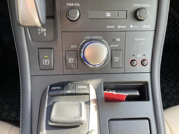 Used 2016 LEXUS CT200 200