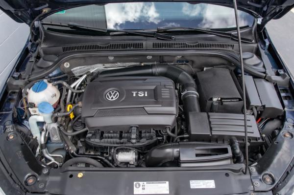 Used 2014 VOLKSWAGEN JETTA SE SE