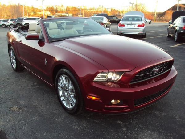 Used 2014 FORD MUSTANG convertible